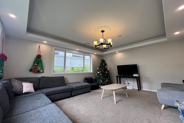 Photo of property in 16 Evelina Lane, Flat Bush, Auckland, 2019