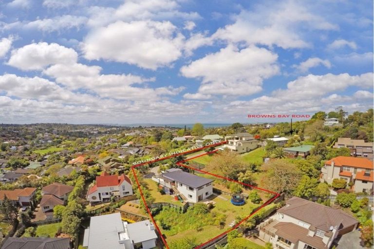 Photo of property in 119 Browns Bay Road, Browns Bay, Auckland, 0630