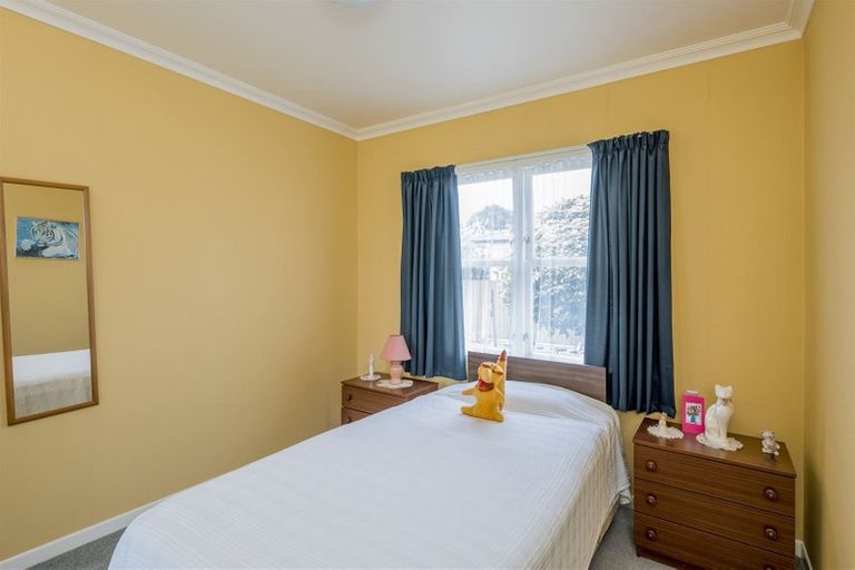 Photo of property in 591 Queen Street East, Levin, 5510