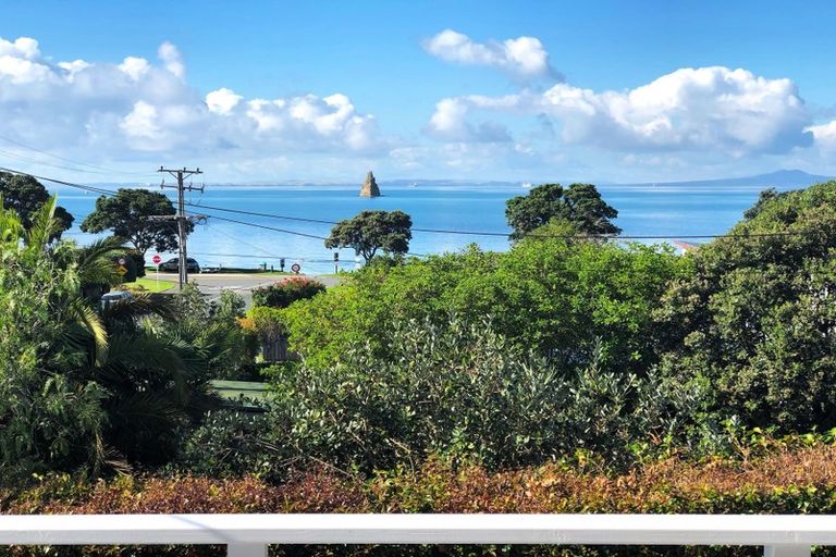 Photo of property in 1/9 Capitol Road, Matakatia, Whangaparaoa, 0930