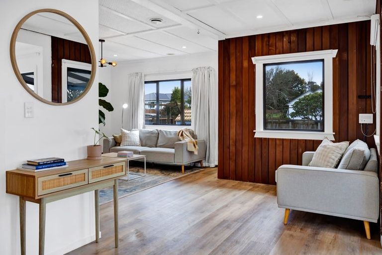 Photo of property in 15 Craig Street, Stratford, 4332