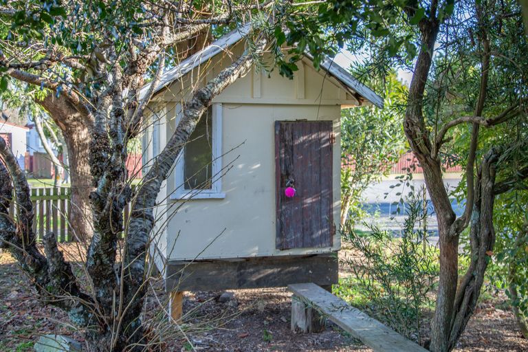 Photo of property in 34 Burnett Street, Oxford, 7430