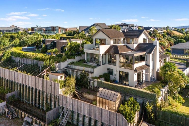 Photo of property in 16 Parkland Rise, Omokoroa, 3114