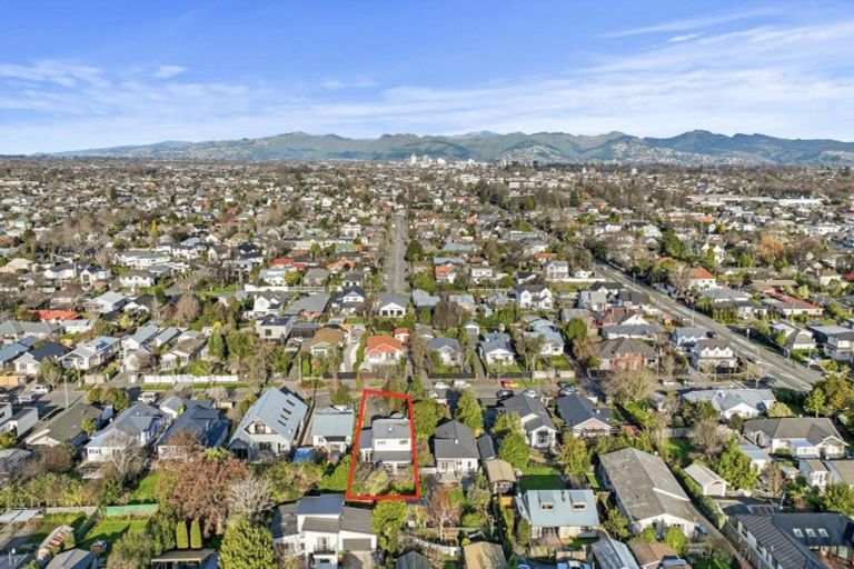 Photo of property in 19 Perry Street, Papanui, Christchurch, 8053