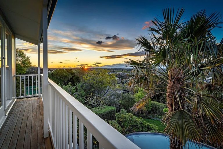 Photo of property in 21 Heaton Rhodes Place, Cashmere, Christchurch, 8022