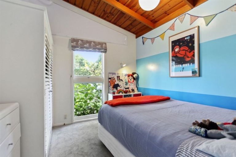 Photo of property in 49 Westburn Terrace, Burnside, Christchurch, 8041