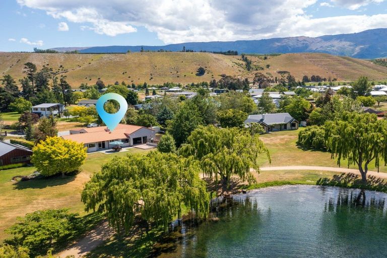 Photo of property in 27 Pisa Moorings Road, Mount Pisa, Cromwell, 9383