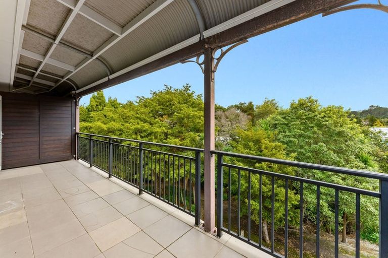 Photo of property in The Grand Apartments, 2d/4 Kell Drive, Albany, Auckland, 0632