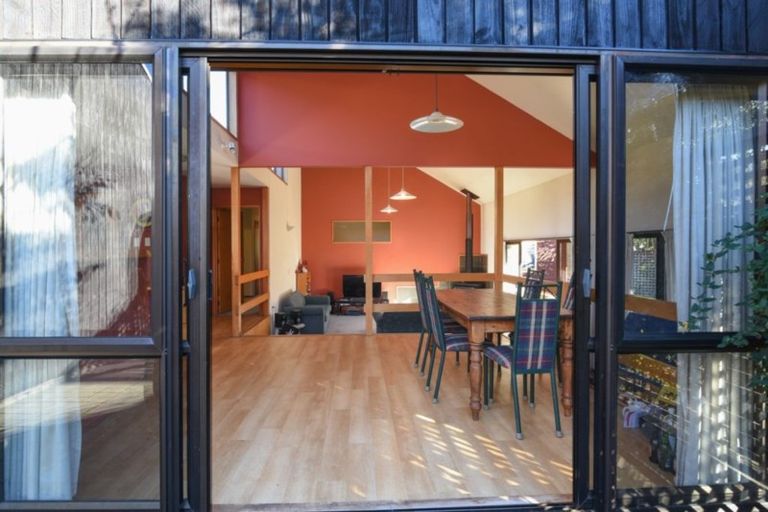 Photo of property in 3 Cypress Court, Kelvin Heights, Queenstown, 9300