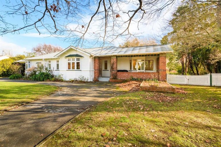 Photo of property in 18 Skerman Street, Marton, 4710