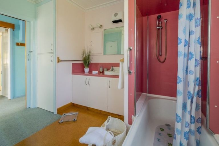 Photo of property in 25 Donovan Road, Paraparaumu Beach, Paraparaumu, 5032