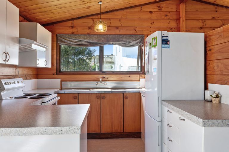 Photo of property in 6 Marlin Drive, Coastlands, Whakatane, 3120