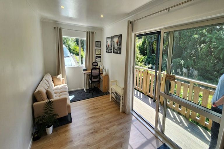 Photo of property in 6a Brierley Place, Marfell, New Plymouth, 4310