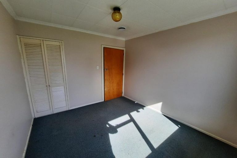 Photo of property in 4 Davidson Crescent, Hornby, Christchurch, 8042