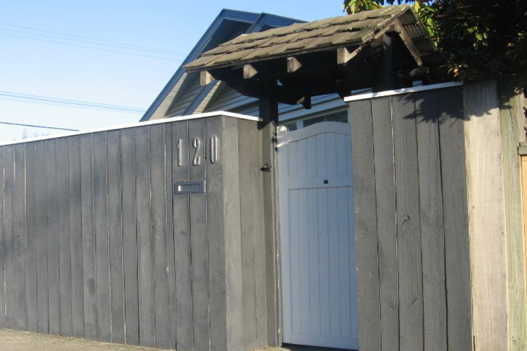 Photo of property in 120 Knights Road, Hutt Central, Lower Hutt, 5010