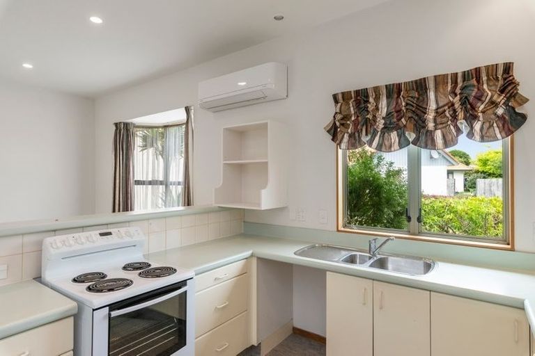 Photo of property in 14b Realm Drive, Paraparaumu, 5032