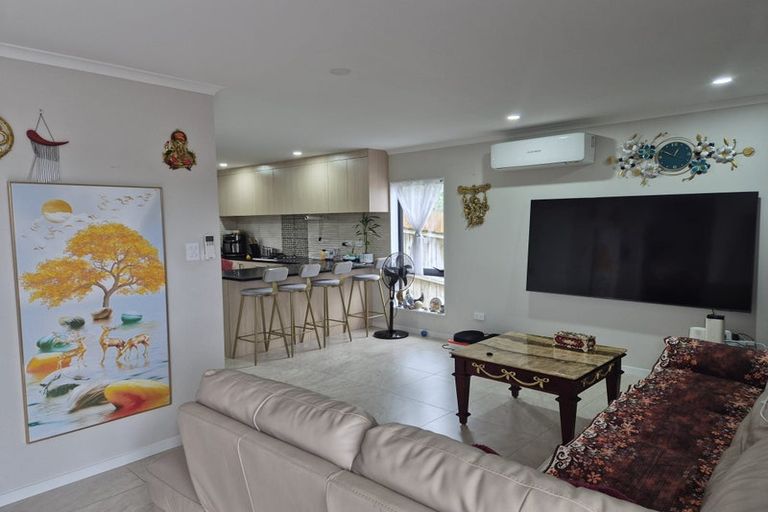 Photo of property in 50 Archmillen Avenue, Pakuranga Heights, Auckland, 2010