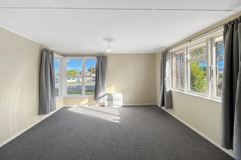 Photo of property in 300 Conyers Street, Strathern, Invercargill, 9812