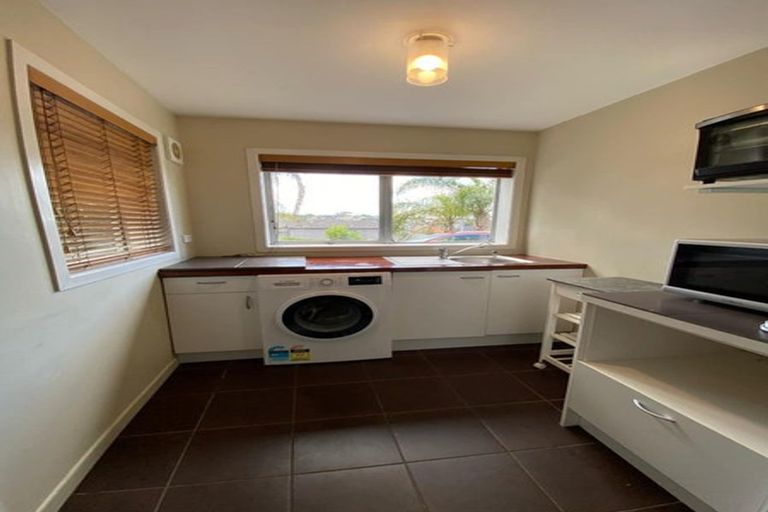 Photo of property in 1/14 Corunna Road, Milford, Auckland, 0620