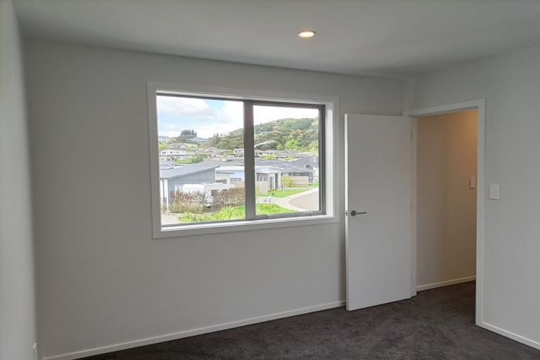 Photo of property in 1 Cartographer Way, Whitby, Porirua, 5024