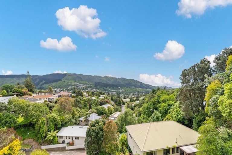 Photo of property in 19g Mahoe Street, Tawa, Wellington, 5028
