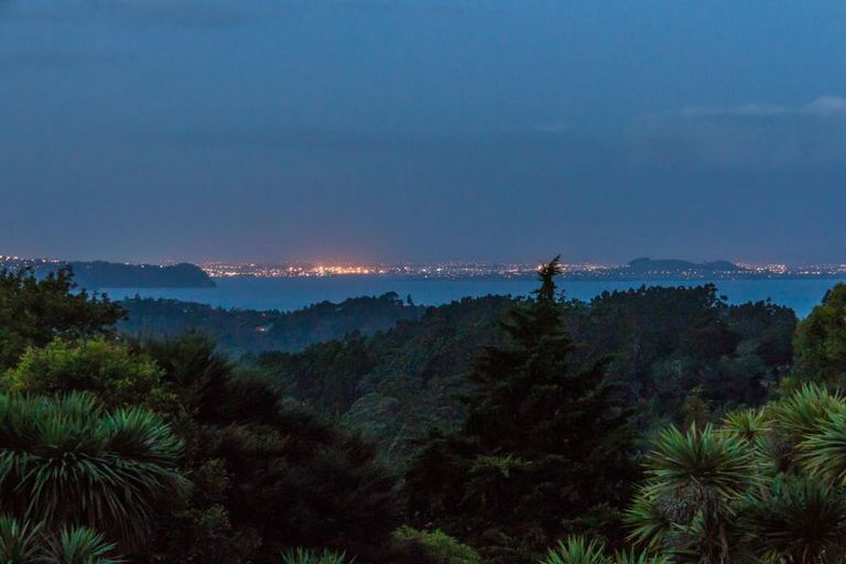 Photo of property in 38 Victory Road, Laingholm, Auckland, 0604