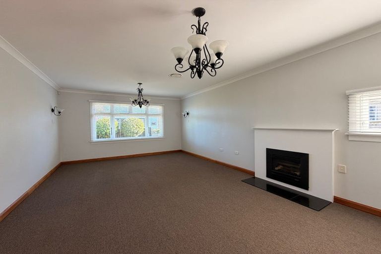 Photo of property in 19 Guy Avenue, Takaro, Palmerston North, 4410
