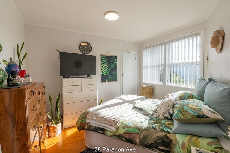 Photo of property in 28 Paragon Avenue, Beach Haven, Auckland, 0626
