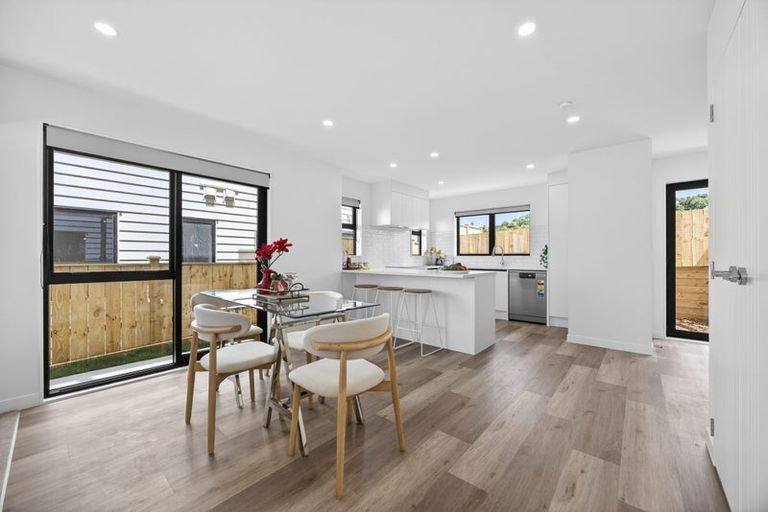 Photo of property in 6 Ballyalton Crescent, Flat Bush, 2019