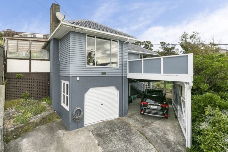 Photo of property in 22 Paparangi Crescent, Paparangi, Wellington, 6037