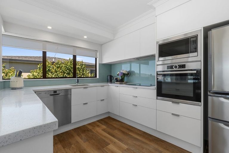 Photo of property in 20 Seaview Road, Otumoetai, Tauranga, 3110