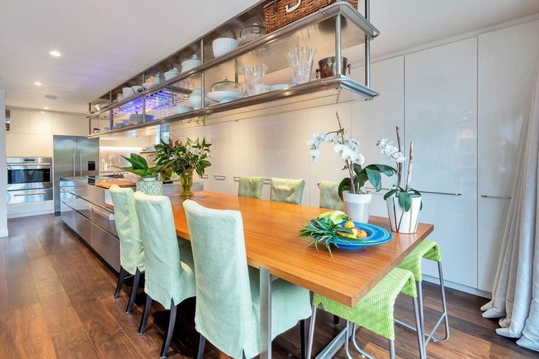 Photo of property in 48 Gladstone Road, Parnell, Auckland, 1052