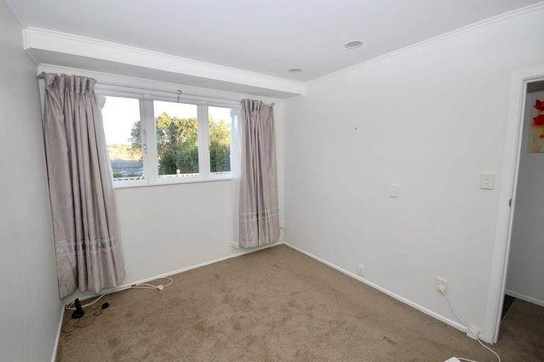 Photo of property in 14 Wylie Avenue, Sunnynook, Auckland, 0620