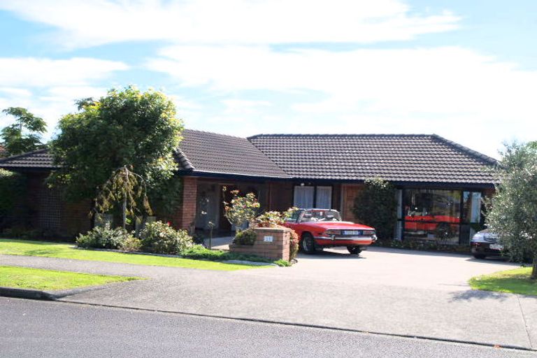 Photo of property in 25 Carriage Close, Northpark, Auckland, 2013