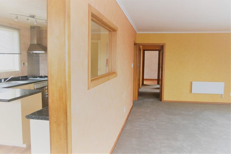 Photo of property in 2a Hoskins Avenue, Hillsborough, Auckland, 1042