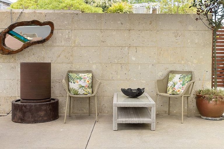 Photo of property in 116 Queens Road, Waikanae Beach, Waikanae, 5036