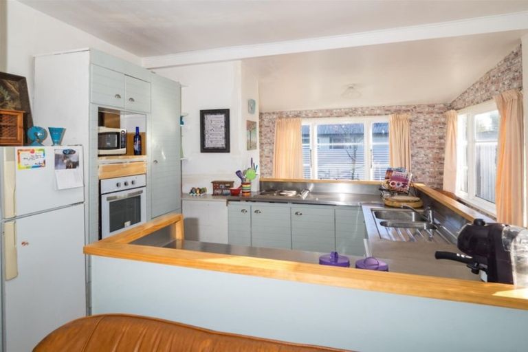 Photo of property in 132 Mcmurdo Street, Tinwald, Ashburton, 7700