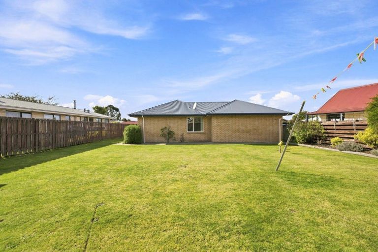 Photo of property in 6 Seadown Crescent, Amberley, 7410