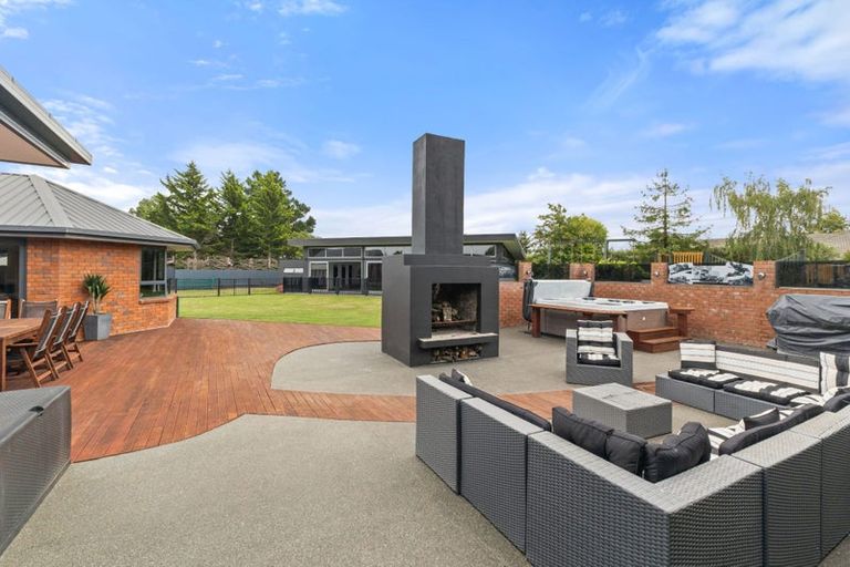 Photo of property in 29 Waterbridge Way, Rolleston, 7614