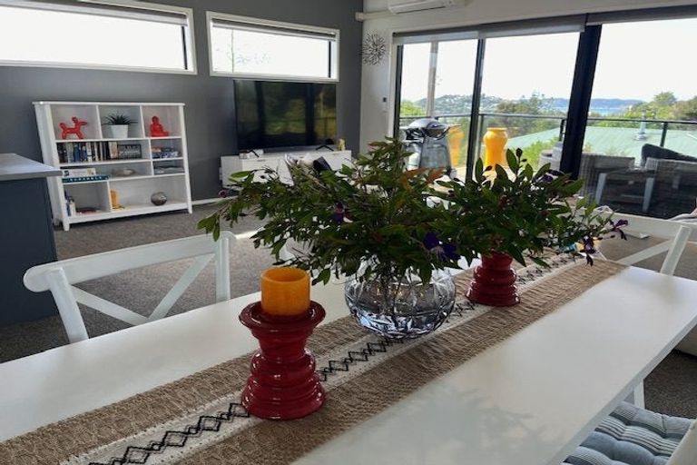 Photo of property in 33 Hihitahi Rise, Paihia, 0200
