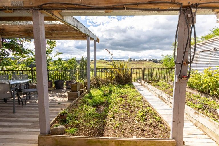 Photo of property in 27 Robertshawe Crescent, Dannevirke, 4930