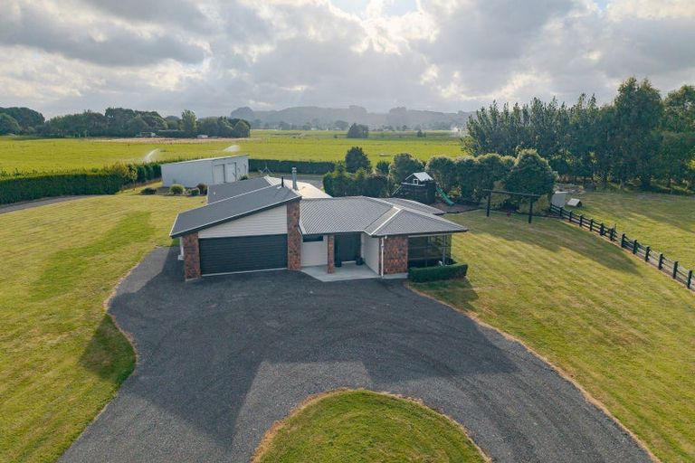 Photo of property in 37 Tawera Road, Mangatainoka, Pahiatua, 4982
