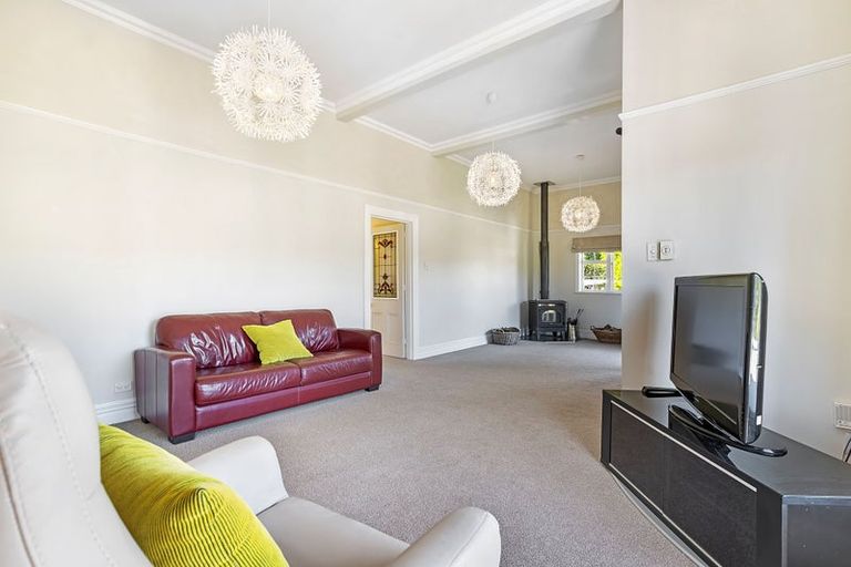 Photo of property in 19 Milton Terrace, Picton, 7220