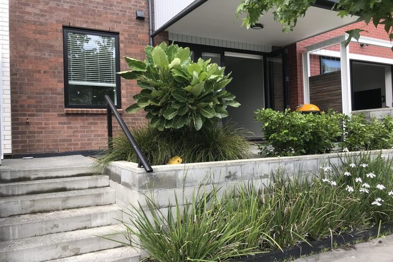 Photo of property in 1/7 Uku Lane, Hobsonville, Auckland, 0616