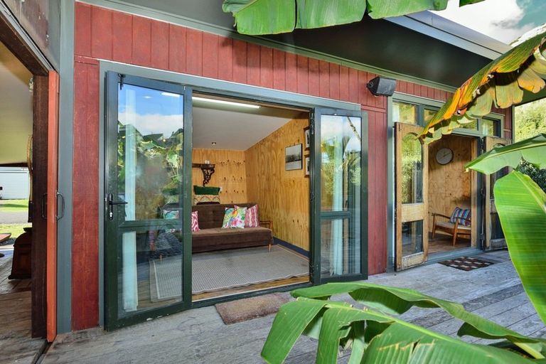 Photo of property in 18 Kahawai Street, Mahia, 4198