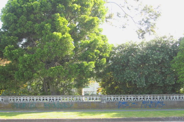 Photo of property in 779 Childers Road, Elgin, Gisborne, 4010