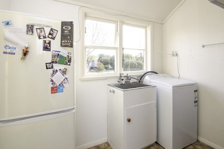 Photo of property in 25 Ihle Street, Terrace End, Palmerston North, 4410