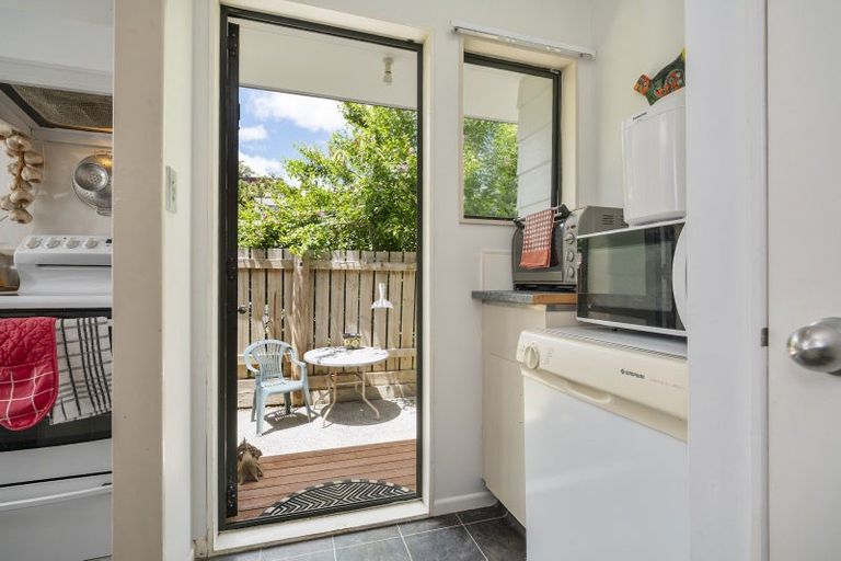 Photo of property in 82 Esmeralda Street, Welcome Bay, Tauranga, 3112