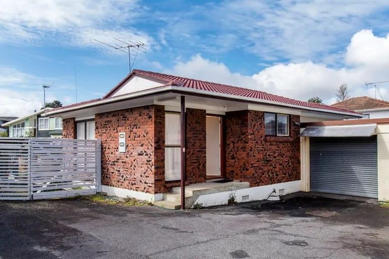 Photo of property in 1/282 Bucklands Beach Road, Bucklands Beach, Auckland, 2012