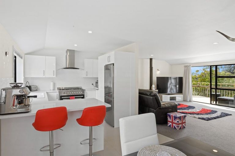 Photo of property in 2/64 Langana Avenue, Browns Bay, Auckland, 0630